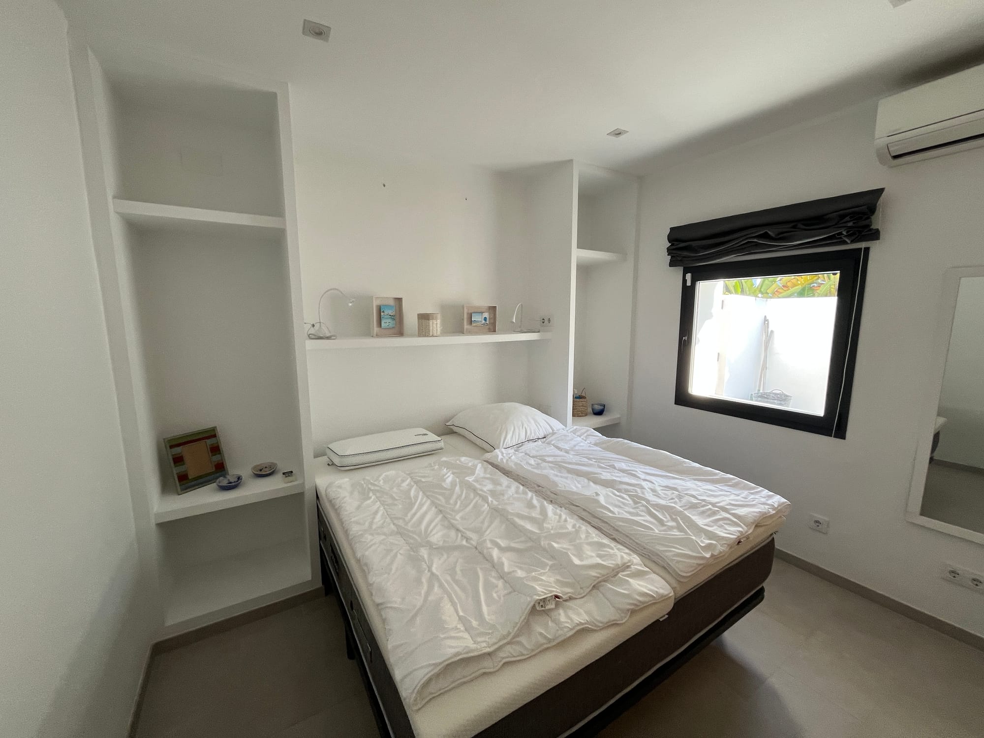 Bed- & Bathroom